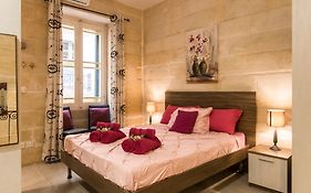 Gb Suites - Triplex Apartment